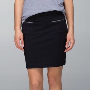 Lululemon Rocket Skirt Black size 6
